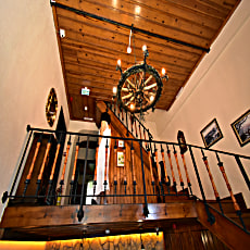 Olivia 1845 Guest House 